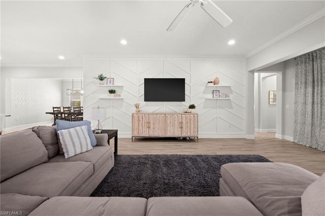 3769 Helmsman DR, Naples, FL 34120