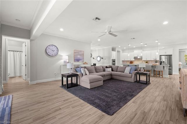 3769 Helmsman DR, Naples, FL 34120