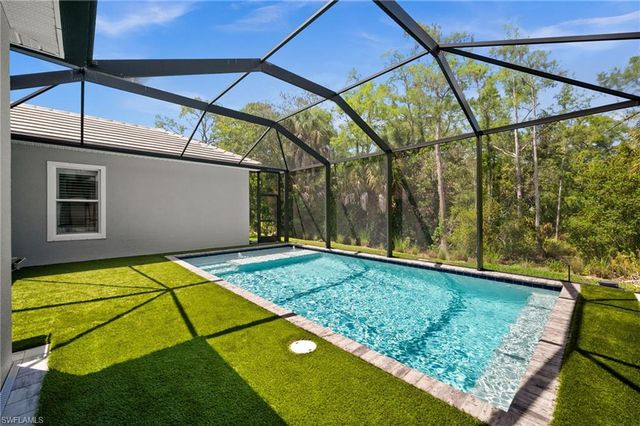 3769 Helmsman DR, Naples, FL 34120