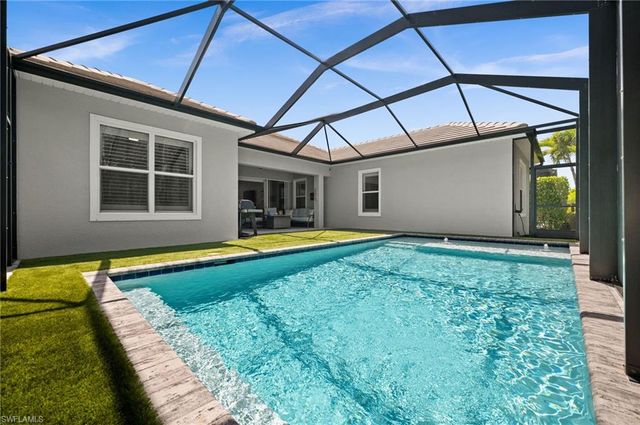 3769 Helmsman DR, Naples, FL 34120