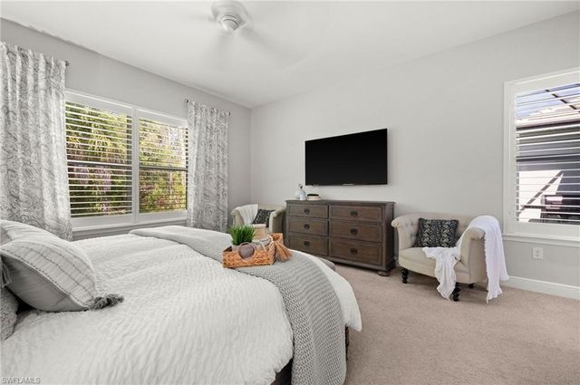 3769 Helmsman DR, Naples, FL 34120