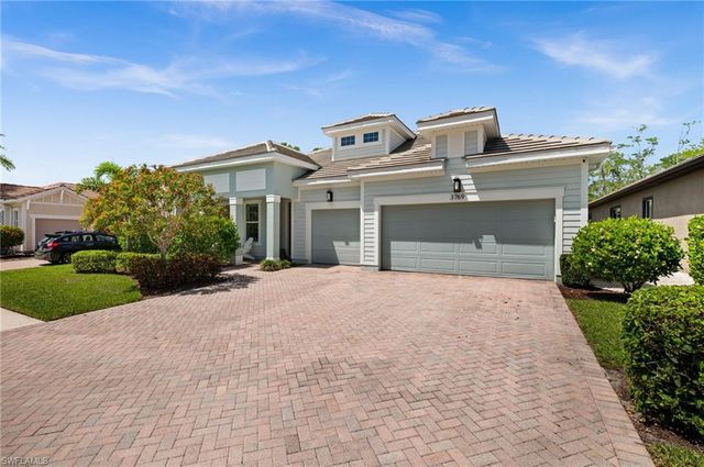 3769 Helmsman DR, Naples, FL 34120
