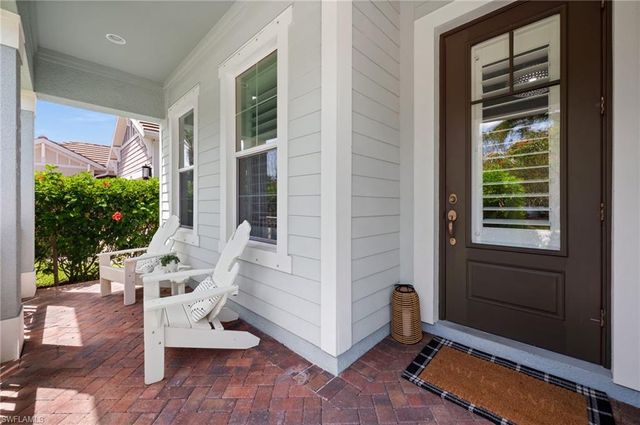 3769 Helmsman DR, Naples, FL 34120