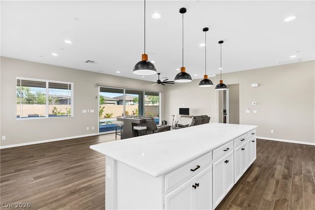 718 Moonstone Beach Place, Henderson, NV 89011