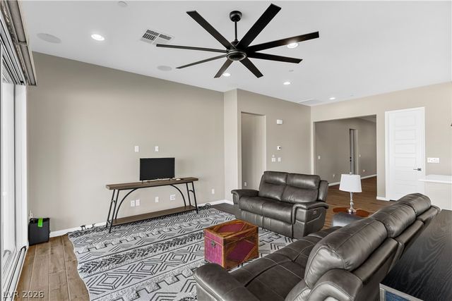 718 Moonstone Beach Place, Henderson, NV 89011