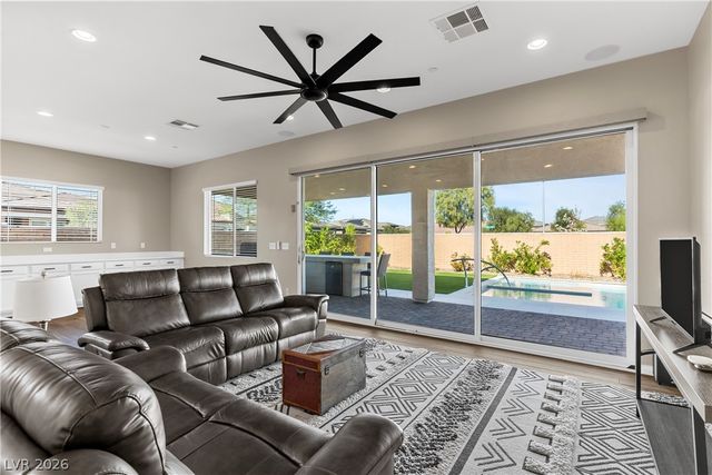 718 Moonstone Beach Place, Henderson, NV 89011