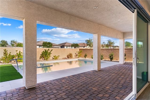 718 Moonstone Beach Place, Henderson, NV 89011