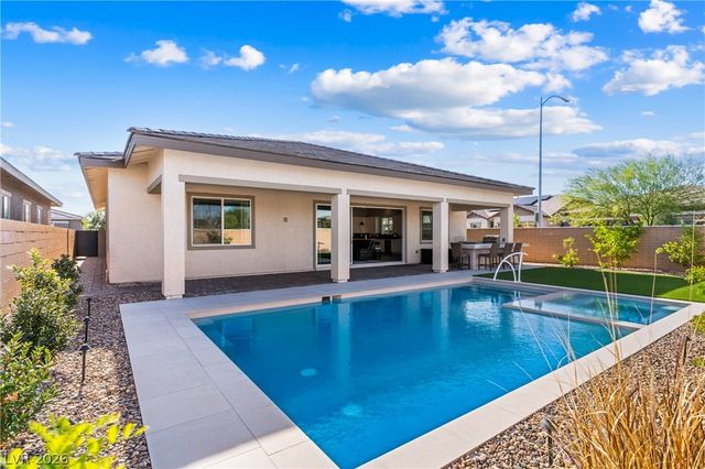 718 Moonstone Beach Place, Henderson, NV 89011