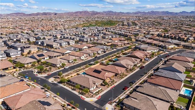 718 Moonstone Beach Place, Henderson, NV 89011