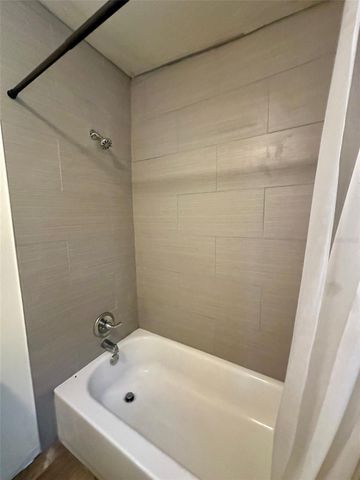 651 NE WALDO ROAD, Gainesville, FL 32641