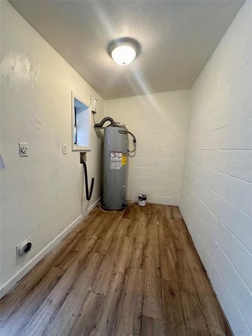 651 NE WALDO ROAD, Gainesville, FL 32641