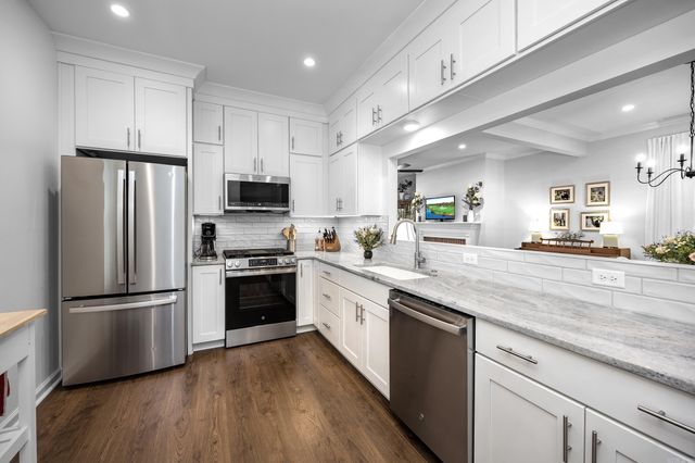 26 Foxcroft Village Drive, Little Rock, AR 72227