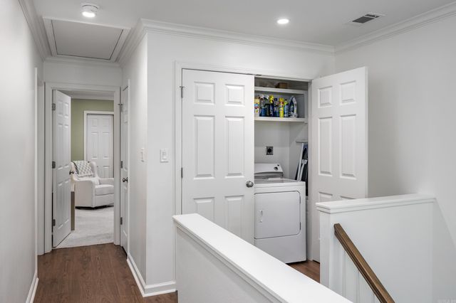 26 Foxcroft Village Drive, Little Rock, AR 72227