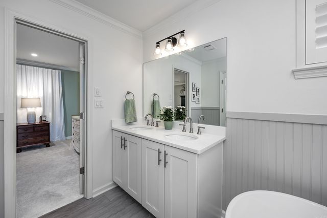 26 Foxcroft Village Drive, Little Rock, AR 72227