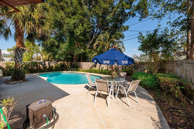 5611 VENETIAN BOULEVARD NE, St Petersburg, FL 33703