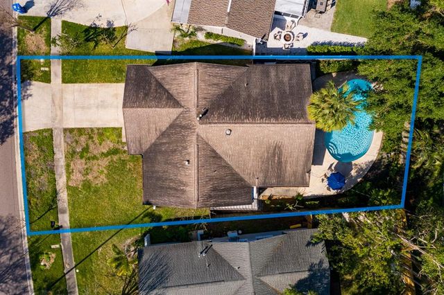 5611 VENETIAN BOULEVARD NE, St Petersburg, FL 33703