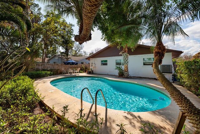 5611 VENETIAN BOULEVARD NE, St Petersburg, FL 33703