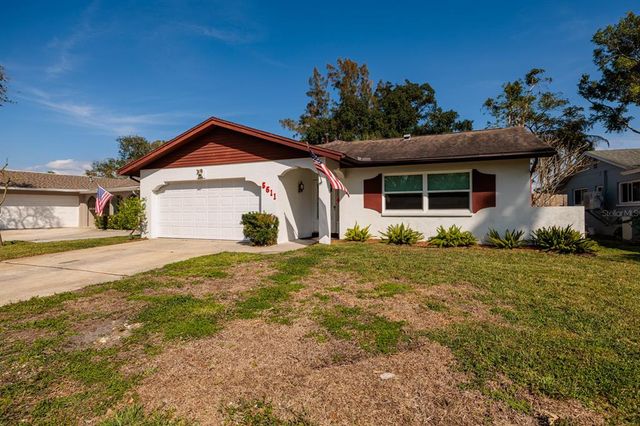 5611 VENETIAN BOULEVARD NE, St Petersburg, FL 33703
