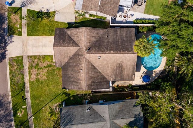 5611 VENETIAN BOULEVARD NE, St Petersburg, FL 33703