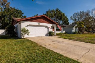 5611 VENETIAN BOULEVARD NE, St Petersburg, FL 33703