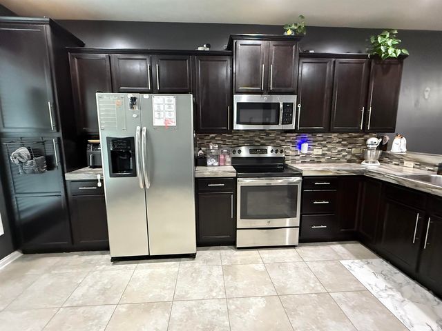 11445 Caracaras Court, Evansville, IN 47725