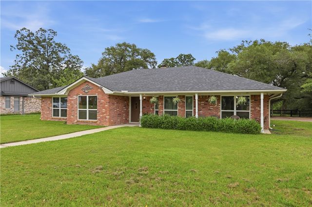 1602 Dominik Drive, College Station, TX 77840