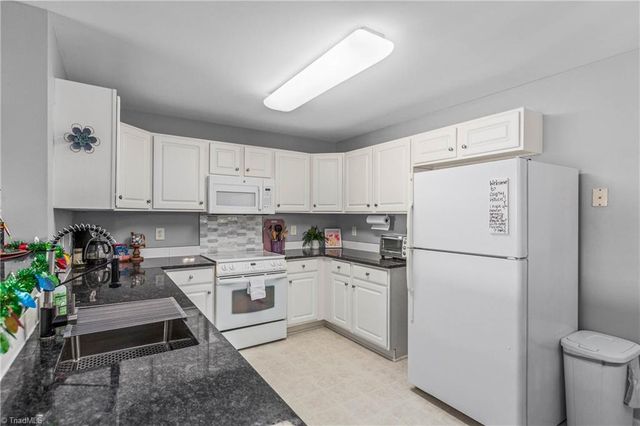 4702 Brighton Park Drive 3D, Winston-salem, NC 27103