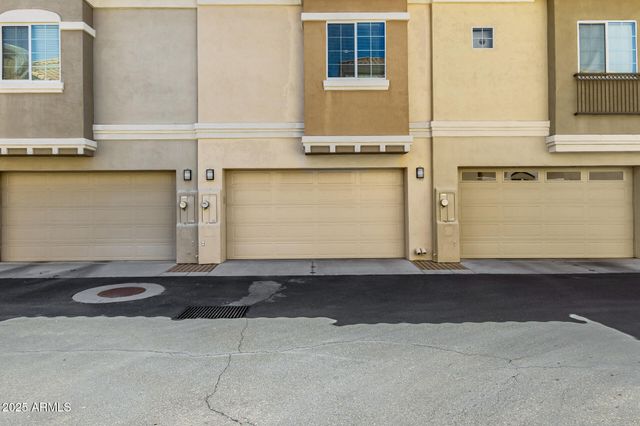 121 N CALIFORNIA Street 35, Chandler, AZ 85225