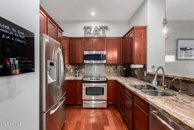 121 N CALIFORNIA Street 35, Chandler, AZ 85225