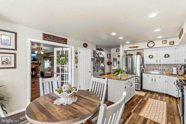 71 PARRY DR, Hainesport, NJ 08036