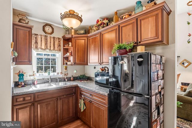 71 PARRY DR, Hainesport, NJ 08036