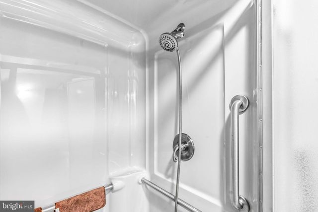 71 PARRY DR, Hainesport, NJ 08036