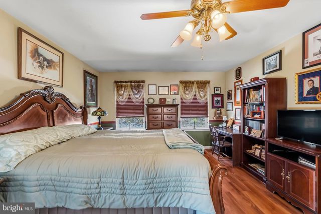 71 PARRY DR, Hainesport, NJ 08036