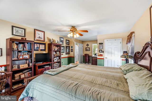 71 PARRY DR, Hainesport, NJ 08036