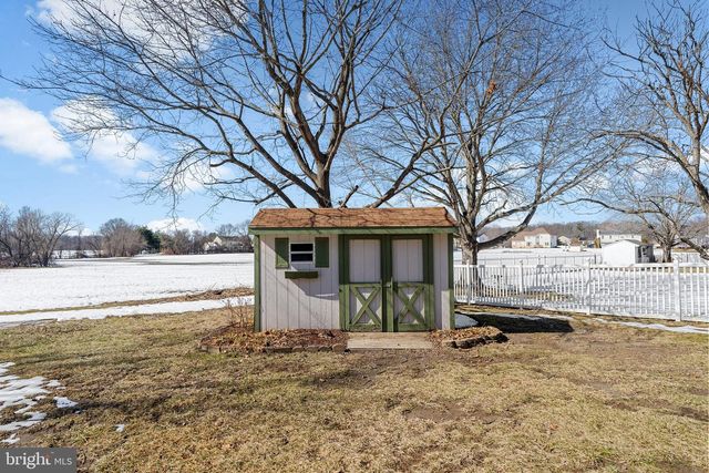 71 PARRY DR, Hainesport, NJ 08036