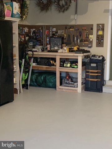 71 PARRY DR, Hainesport, NJ 08036