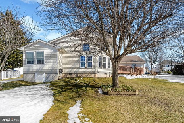 71 PARRY DR, Hainesport, NJ 08036