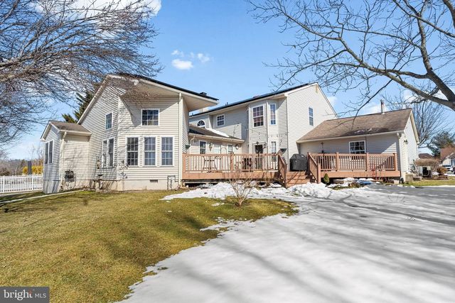 71 PARRY DR, Hainesport, NJ 08036