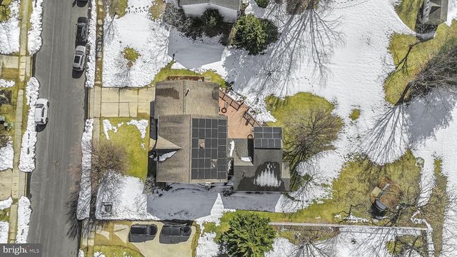 71 PARRY DR, Hainesport, NJ 08036