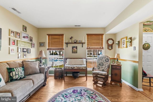 71 PARRY DR, Hainesport, NJ 08036