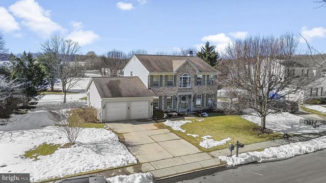 71 PARRY DR, Hainesport, NJ 08036