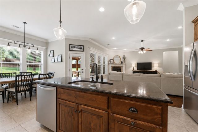 6401 S 46Th Street, Rogers, AR 72758