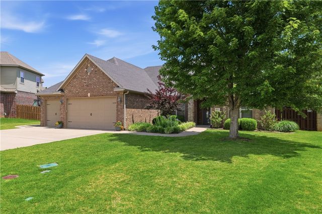 6401 S 46Th Street, Rogers, AR 72758