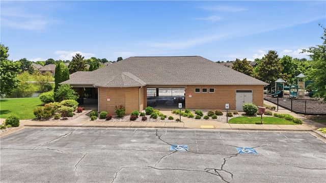 6401 S 46Th Street, Rogers, AR 72758