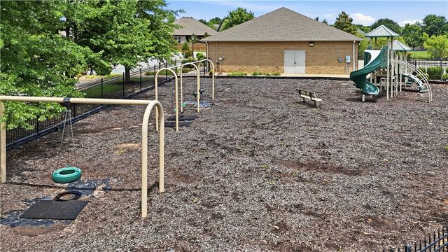 6401 S 46Th Street, Rogers, AR 72758