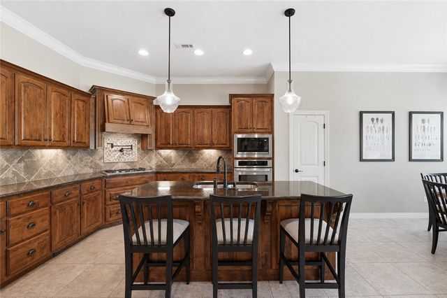 6401 S 46Th Street, Rogers, AR 72758