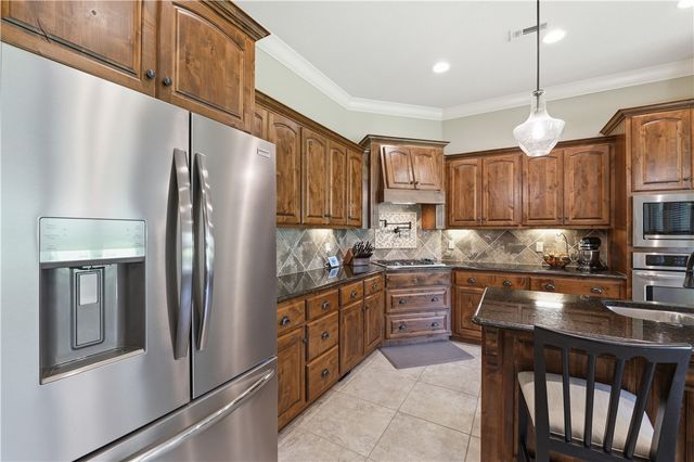 6401 S 46Th Street, Rogers, AR 72758