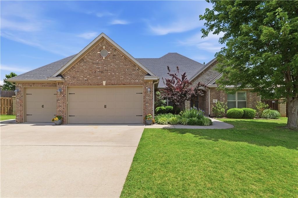 6401 S 46Th Street, Rogers, AR 72758