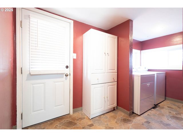 512 20TH St, La Grande, OR 97850