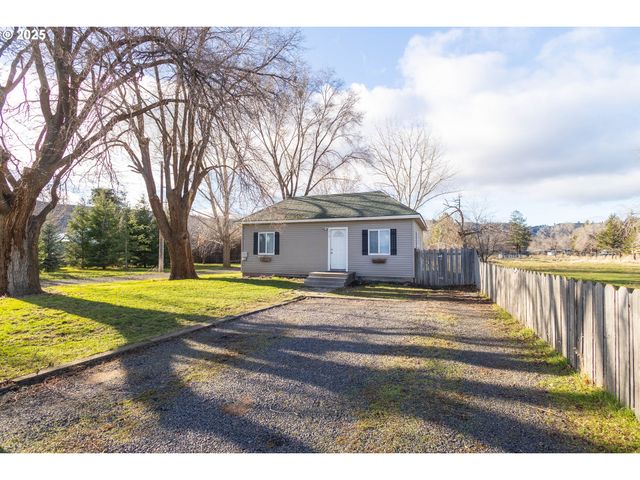 512 20TH St, La Grande, OR 97850
